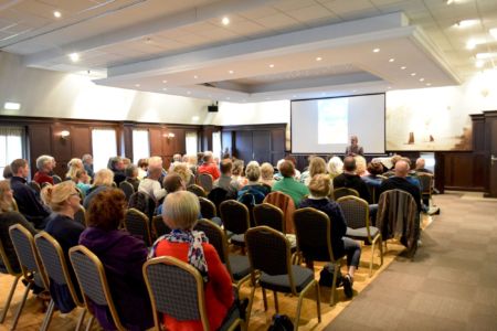 Lezing met Peter Toonen in andere zaal